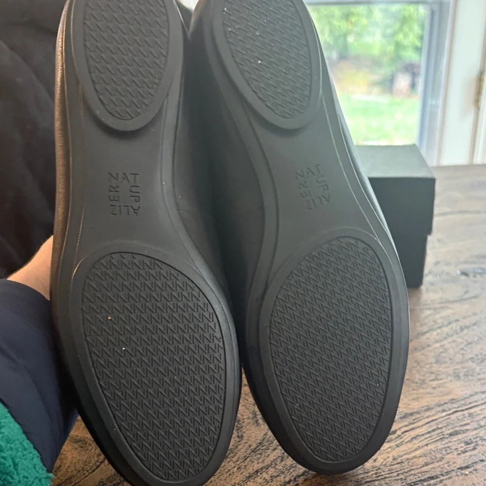 Naturalizer Classic Black Flats